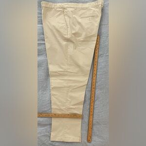 Men’s Cream Colored Pant 50x32 ROUNDTREE & YORKE (Dillards) Excellent Condition
